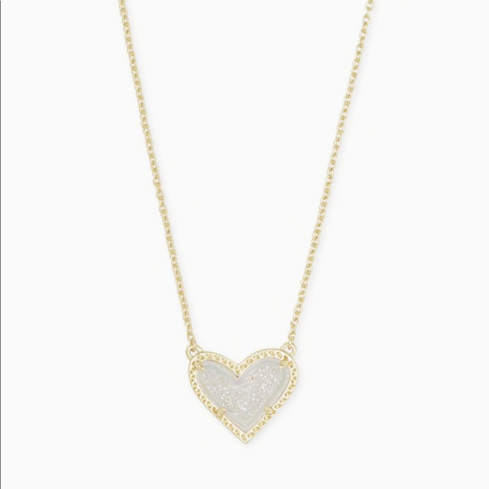 Ari Heart Gold Pendant Necklace